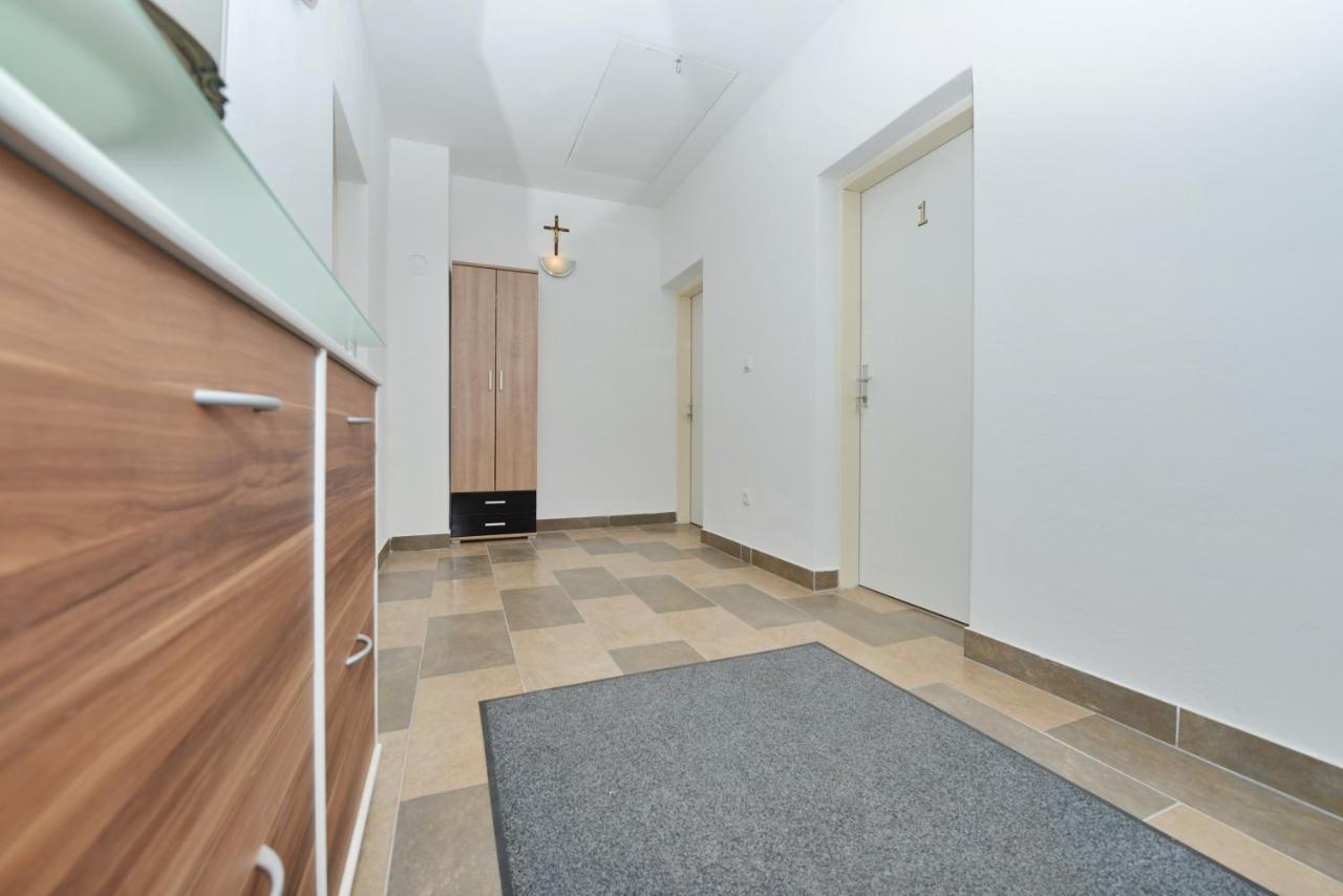 Apartmani L&R 비빈제 외부 사진